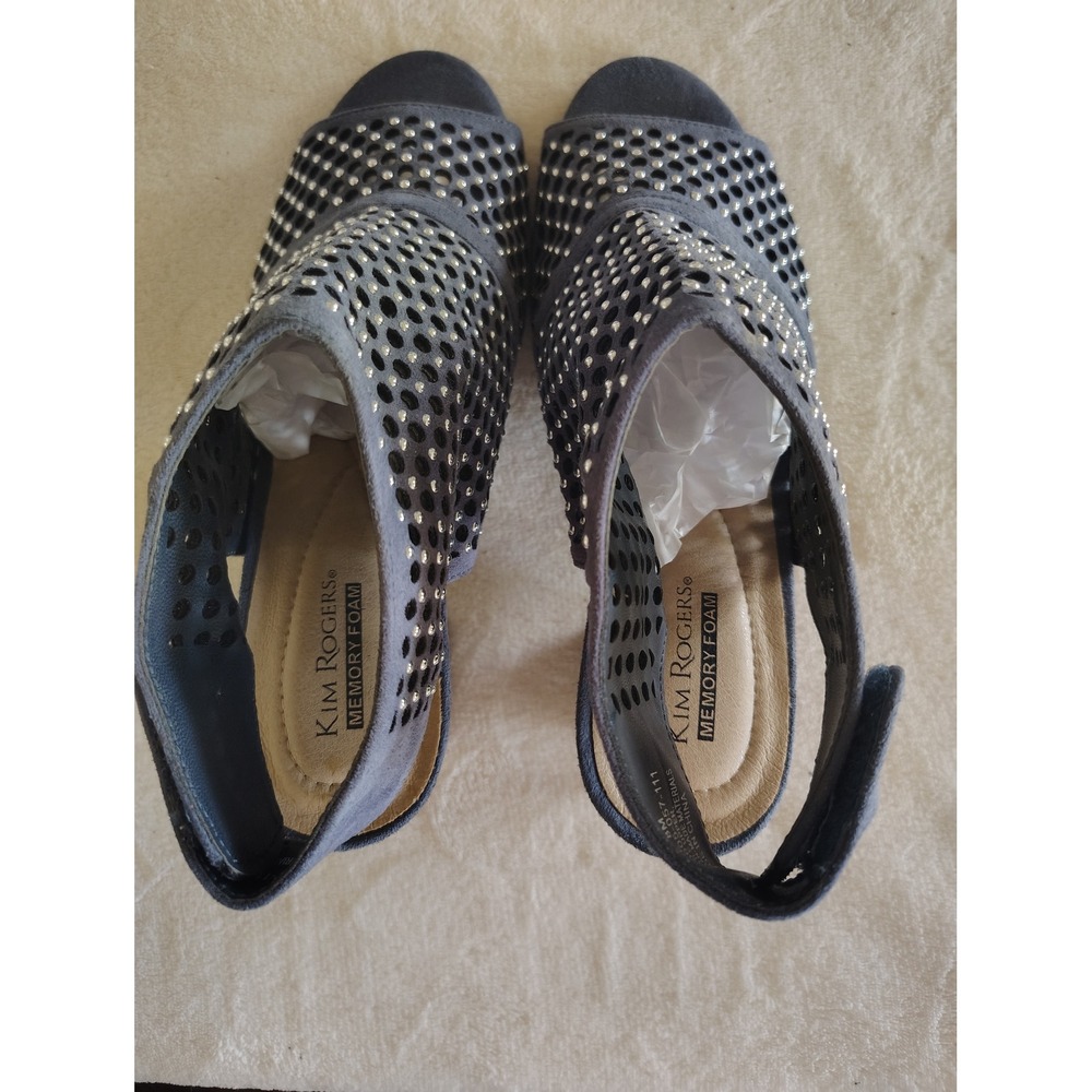 Kim Rogers Susie Blue Perforated Studded Peep Toe Block Heel Booties Size 8M - Picture 3 of 6